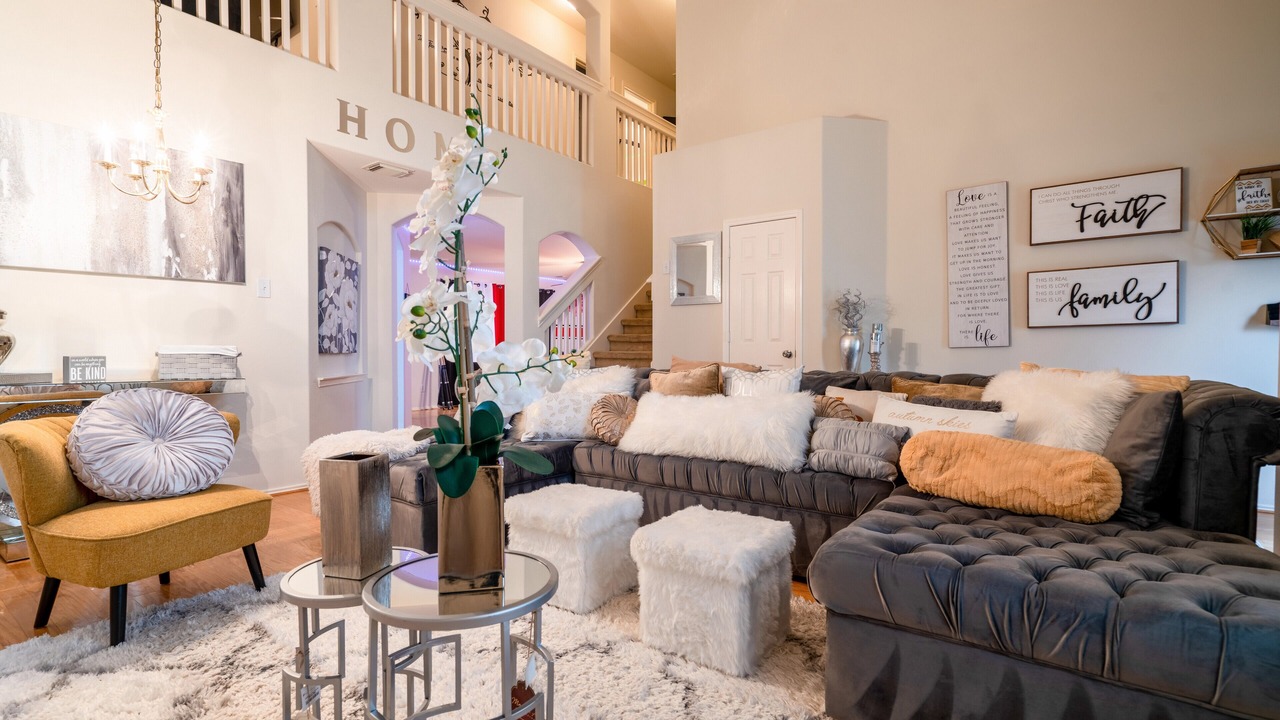 Photo of Livingroom in Houston