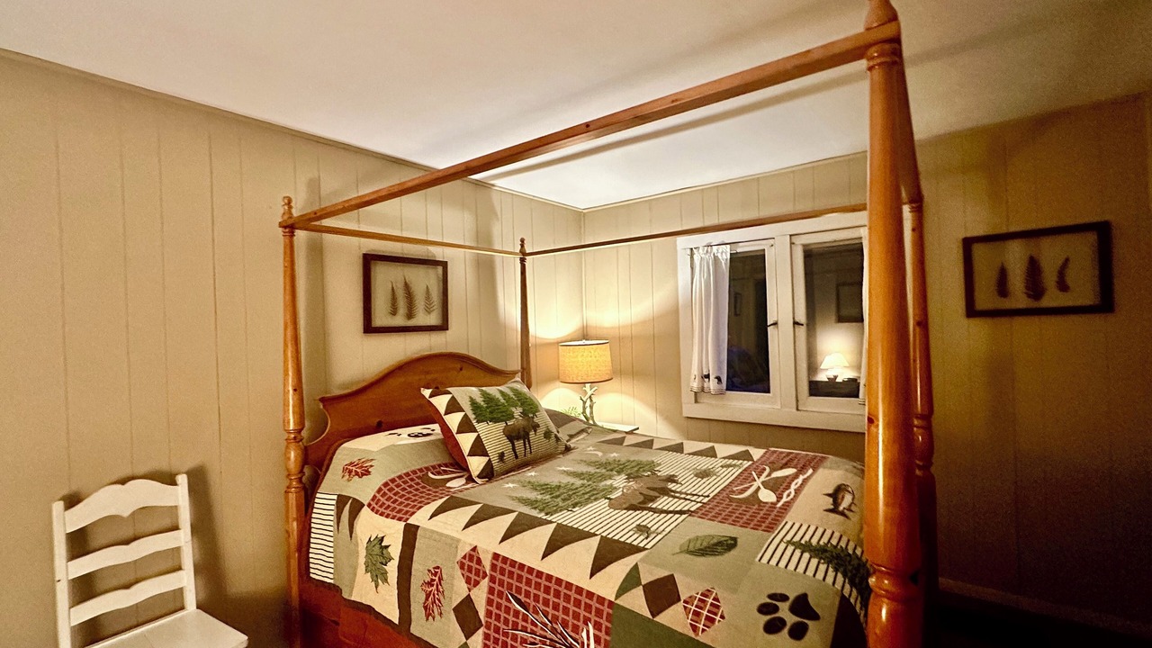 Photo of Bedroom in Town of Webb
