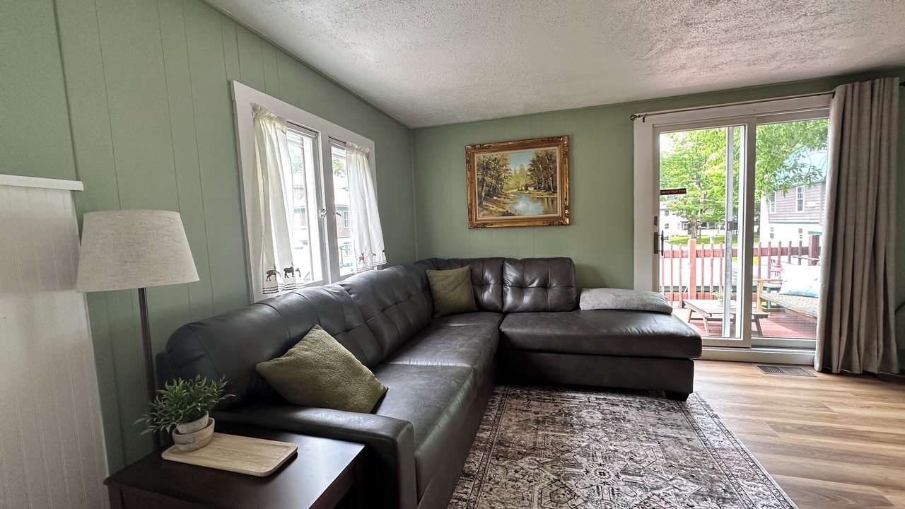 Photo of Livingroom in Town of Webb