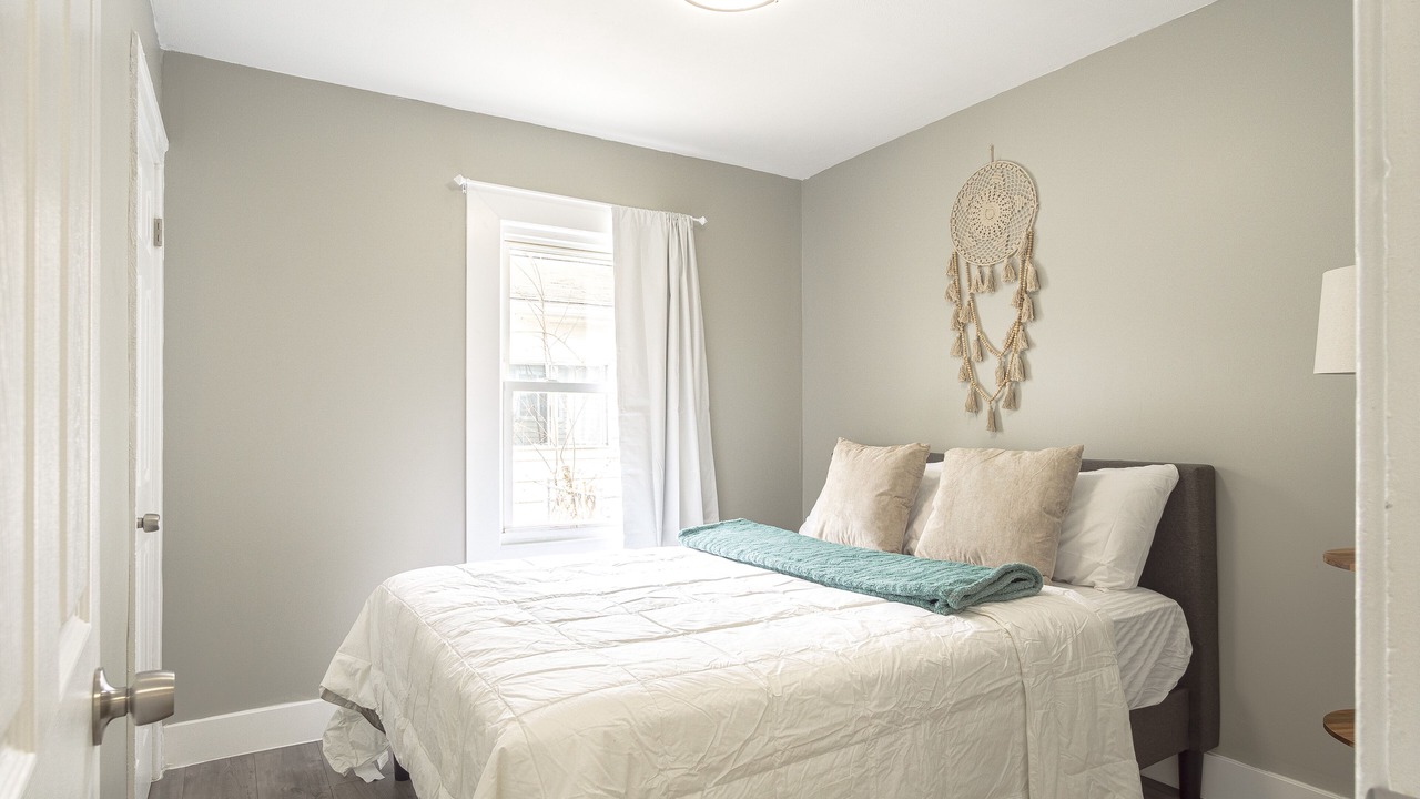 Photo of Bedroom in Hazel Park