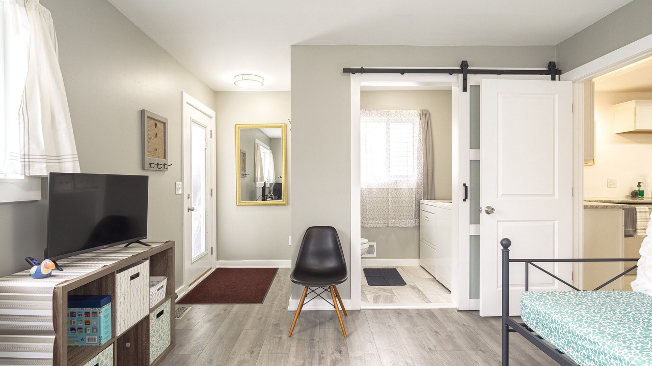 Photo of Bedroom in Hazel Park