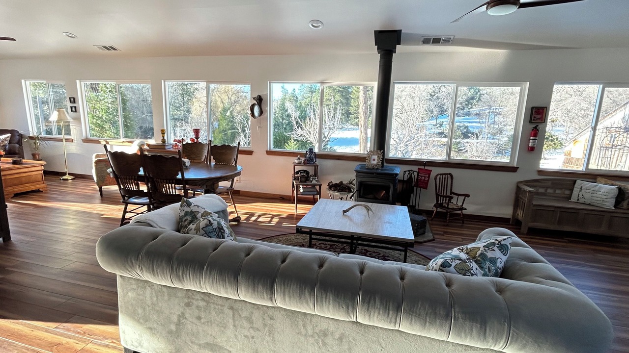 Photo of Livingroom in Mariposa