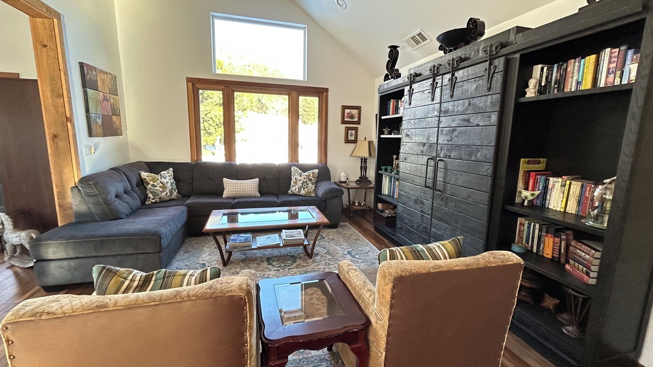 Photo of Livingroom in Mariposa