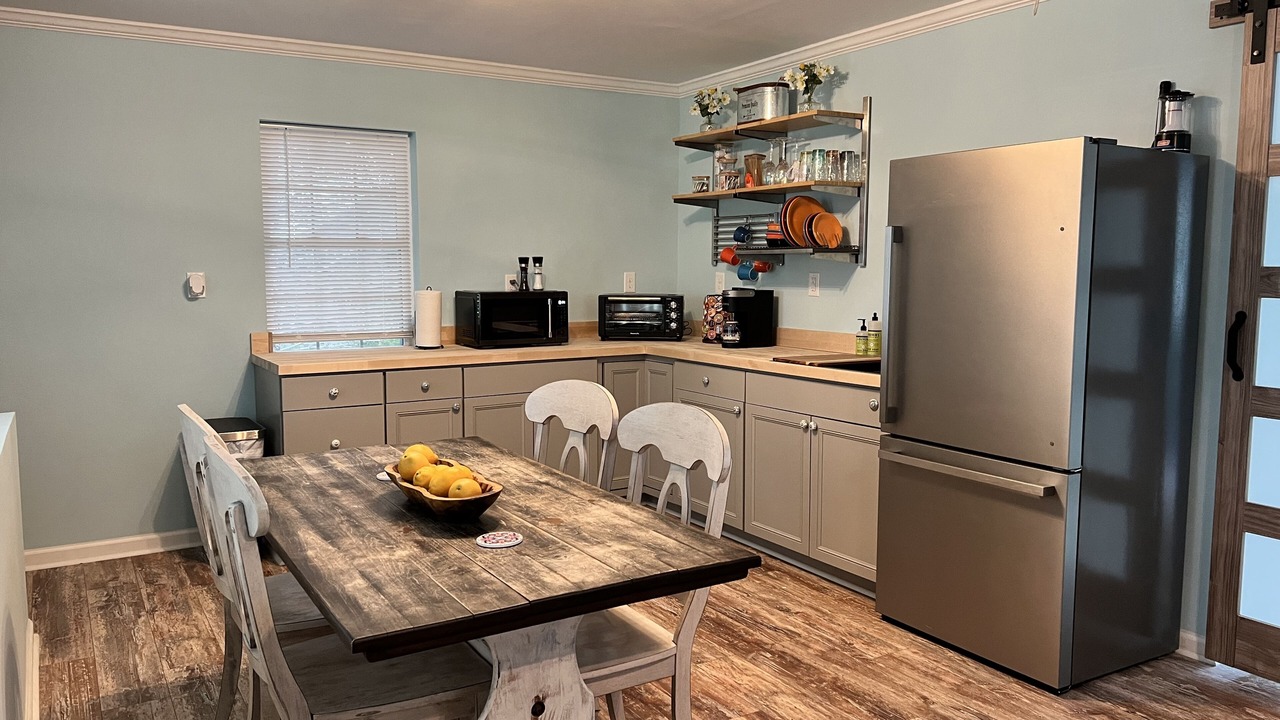 Photo of Kitchen in Calvert Beach-Long Beach
