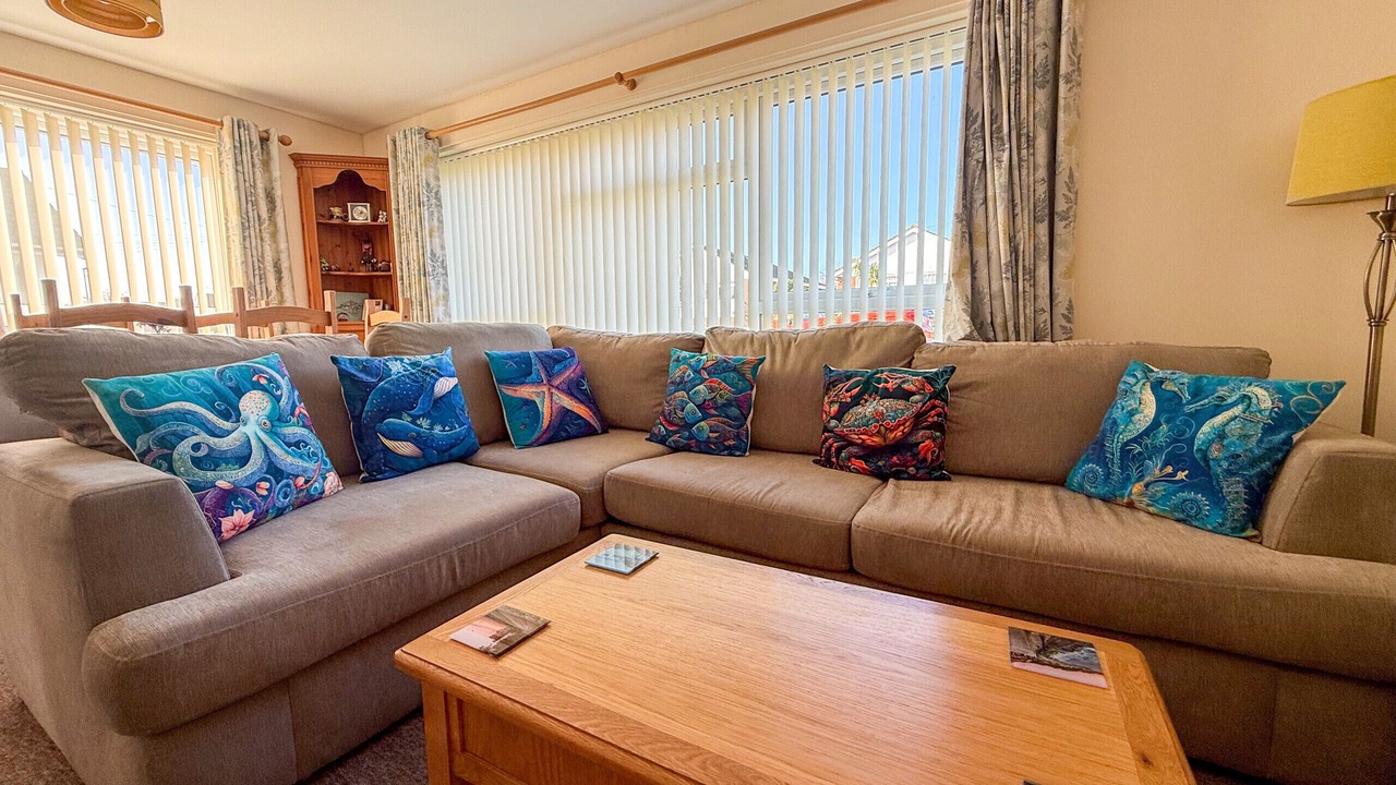 Photo of Livingroom in Nettlestone