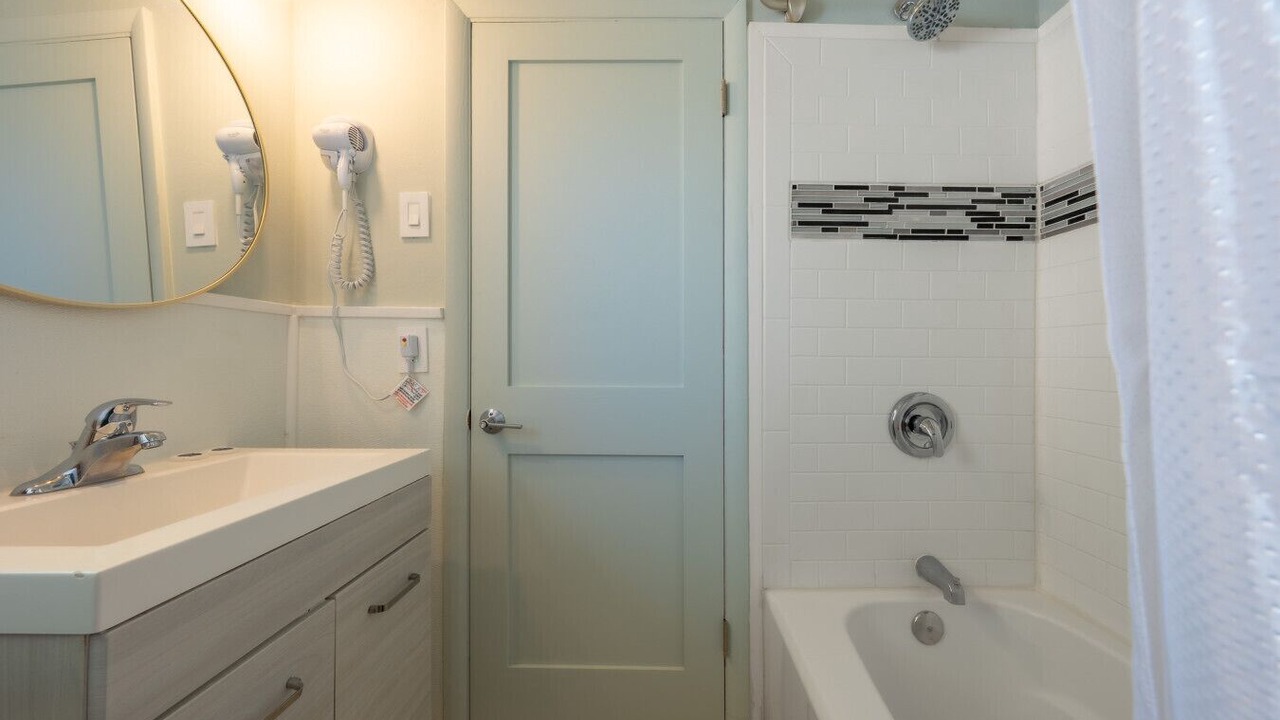 Photo of Bathroom in Bay Esplanade