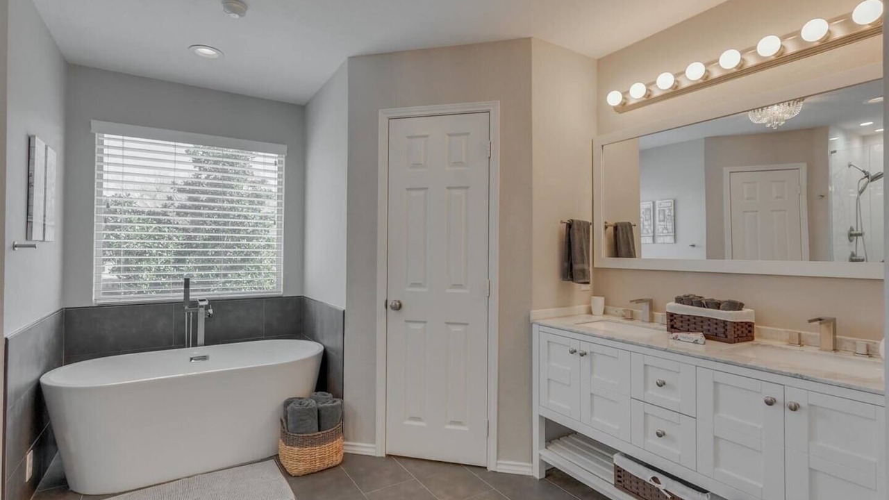 Photo of Bathroom in Far North Dallas