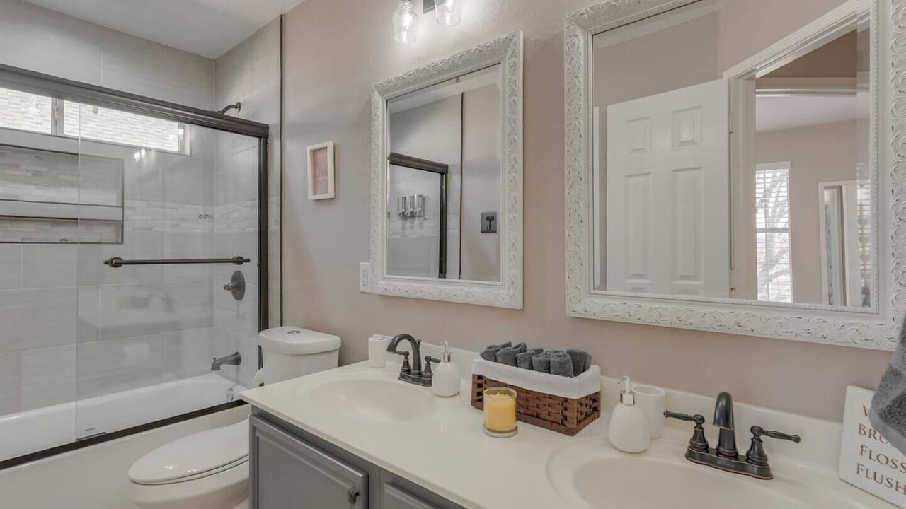 Photo of Bathroom in Far North Dallas