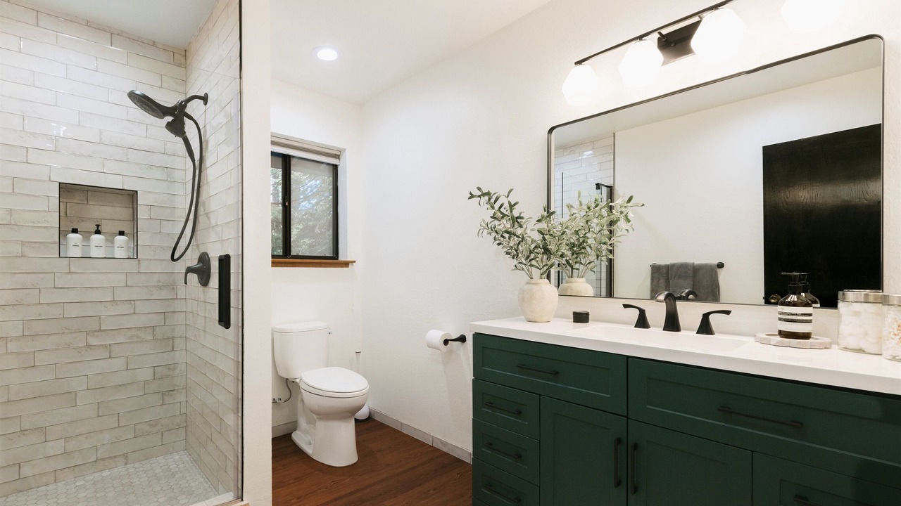 Photo of Bathroom in Fish Camp