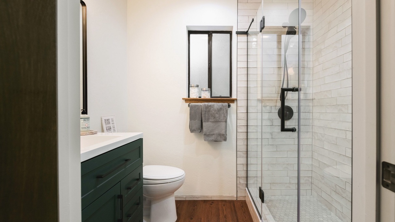 Photo of Bathroom in Fish Camp