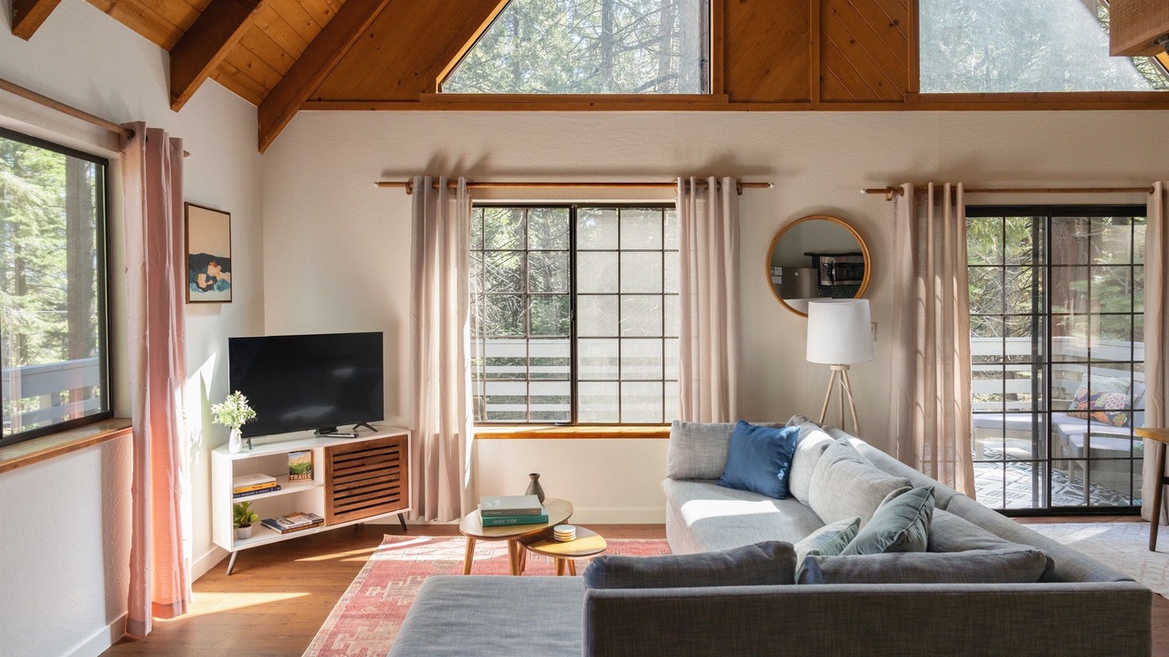 Photo of Livingroom in Fish Camp