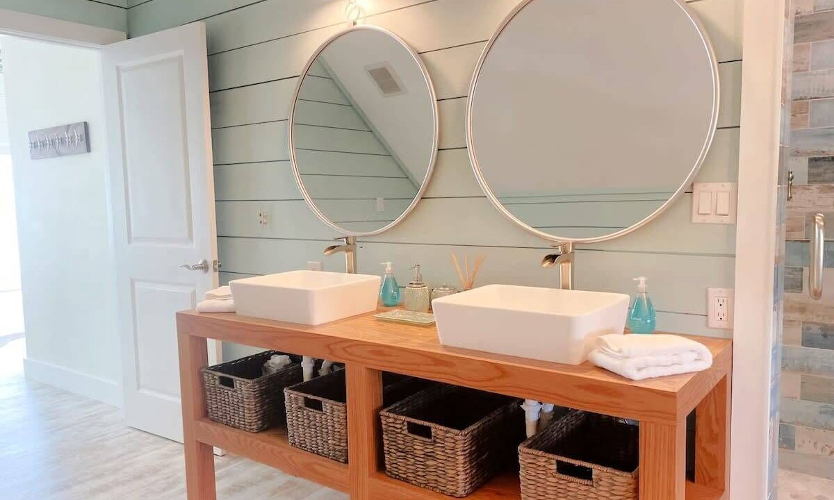 Photo of Bathroom in Terramar Beach