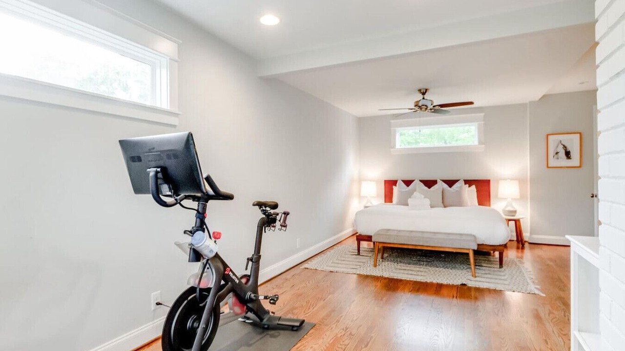 Photo of Bedroom in Inglewood