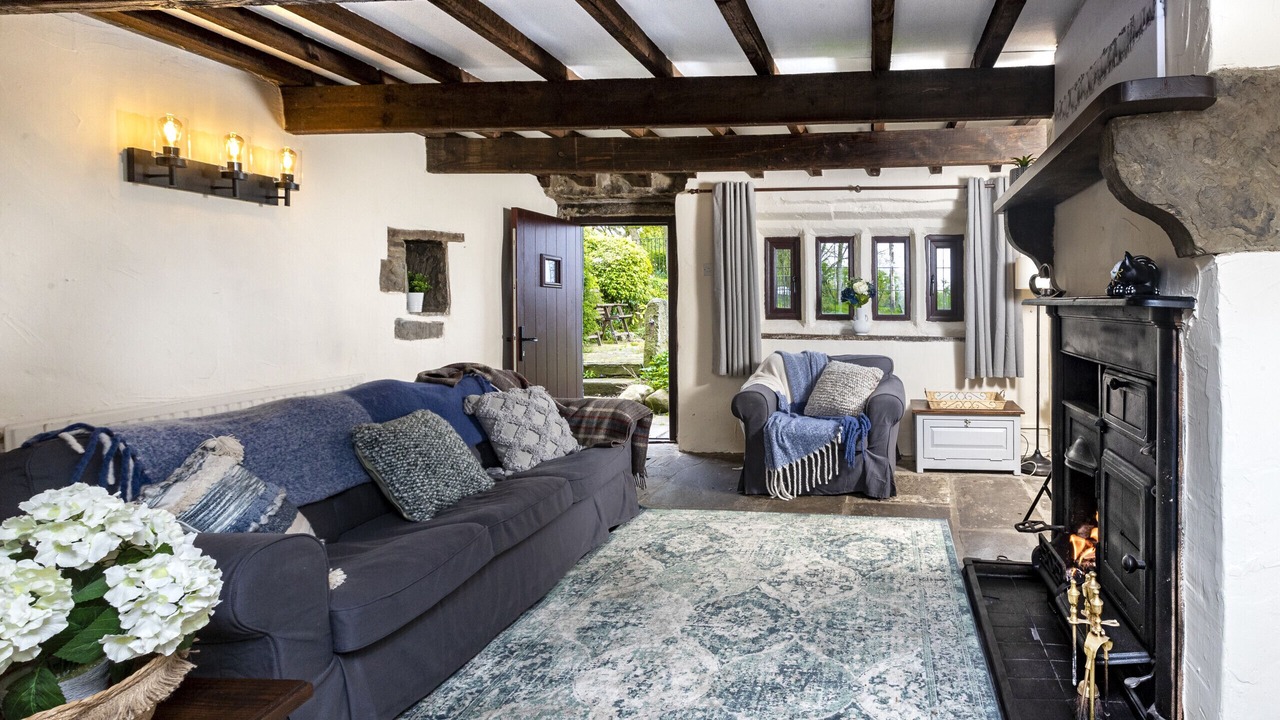 Photo of Livingroom in Bury