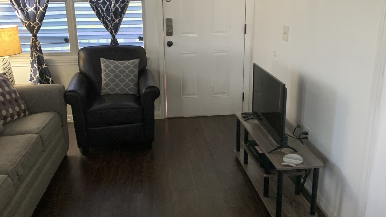 Photo of Livingroom in Hitchcock