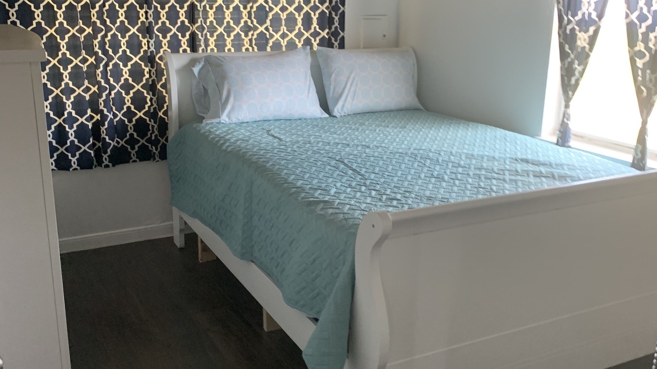Photo of Bedroom in Hitchcock