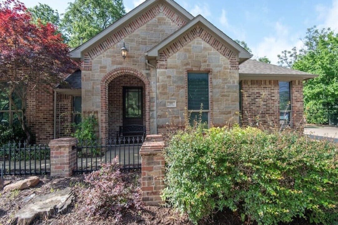 Photo of Outdoor in Denton