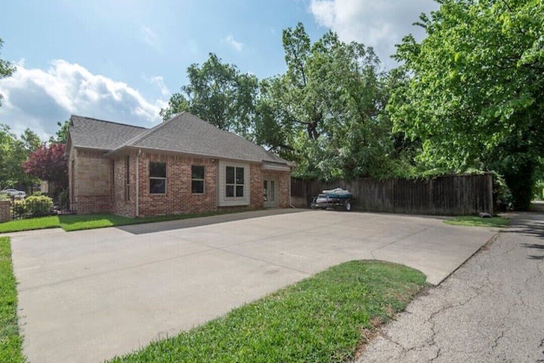 Photo of Outdoor in Denton