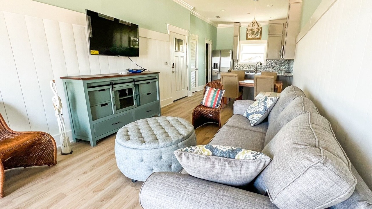 Photo of Livingroom in Mexico Beach