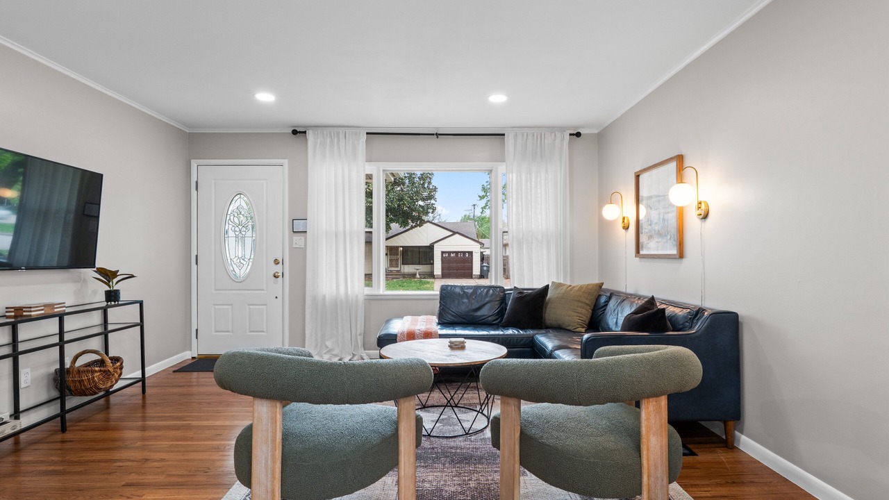 Photo of Livingroom in Tulsa