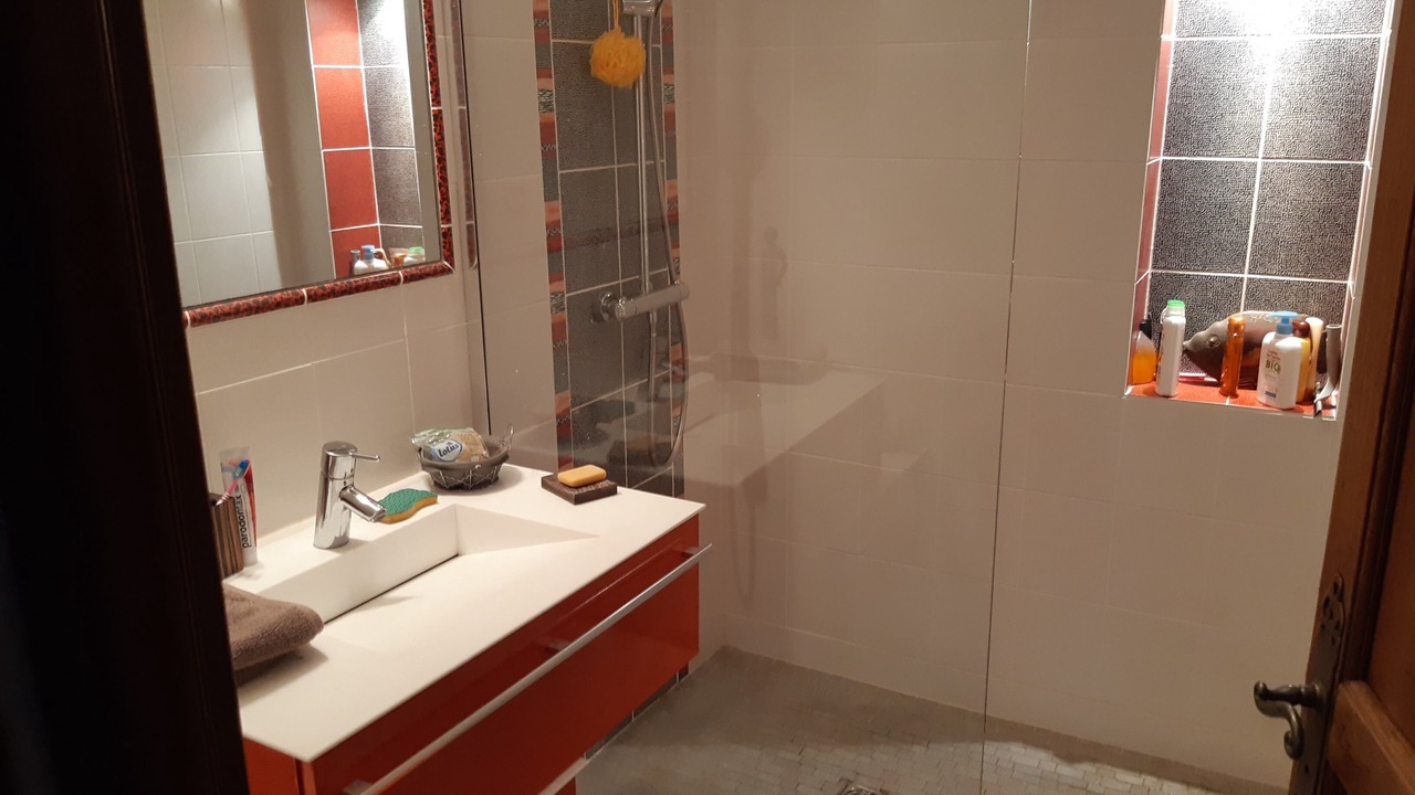 Photo of Bathroom in Fiac