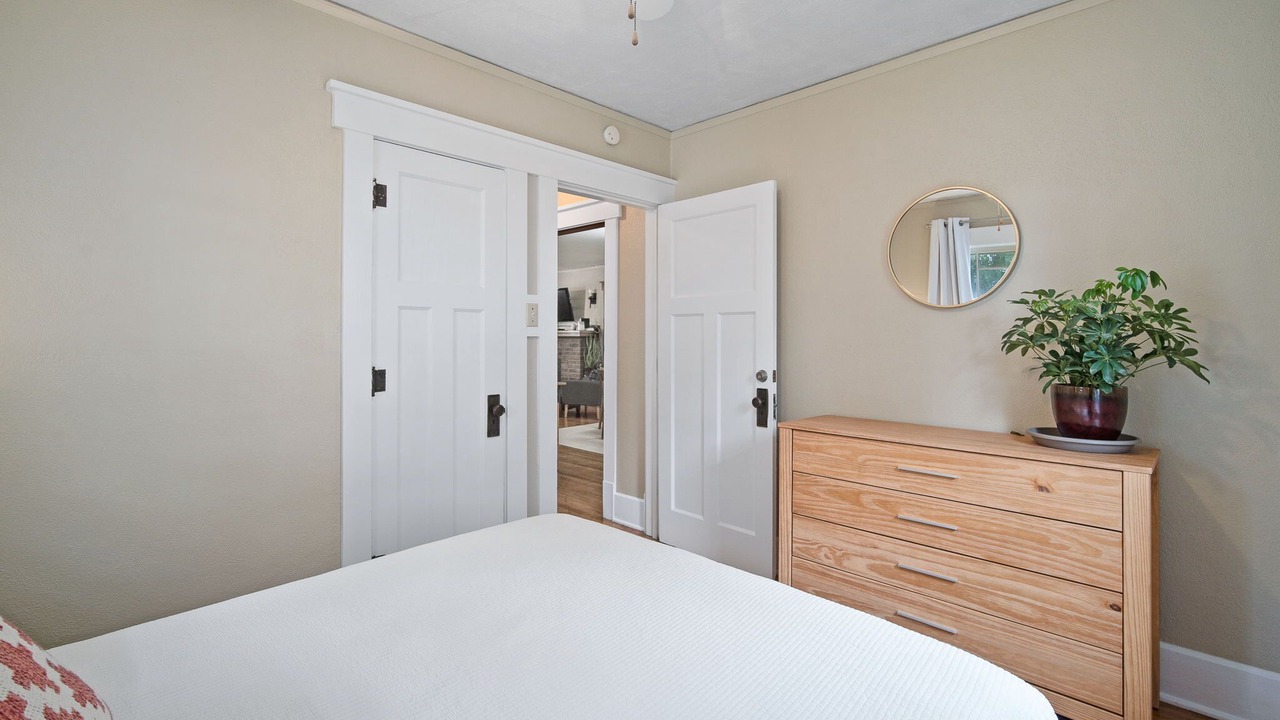 Photo of Bedroom in Des Moines