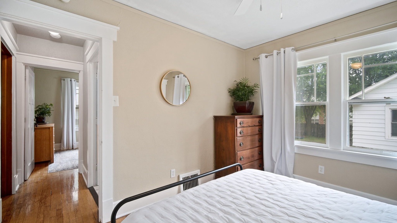 Photo of Bedroom in Des Moines