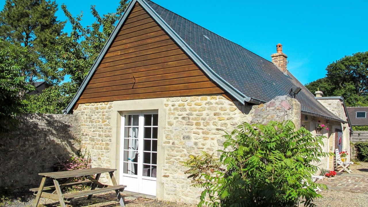 Photo of Outdoor in Commes