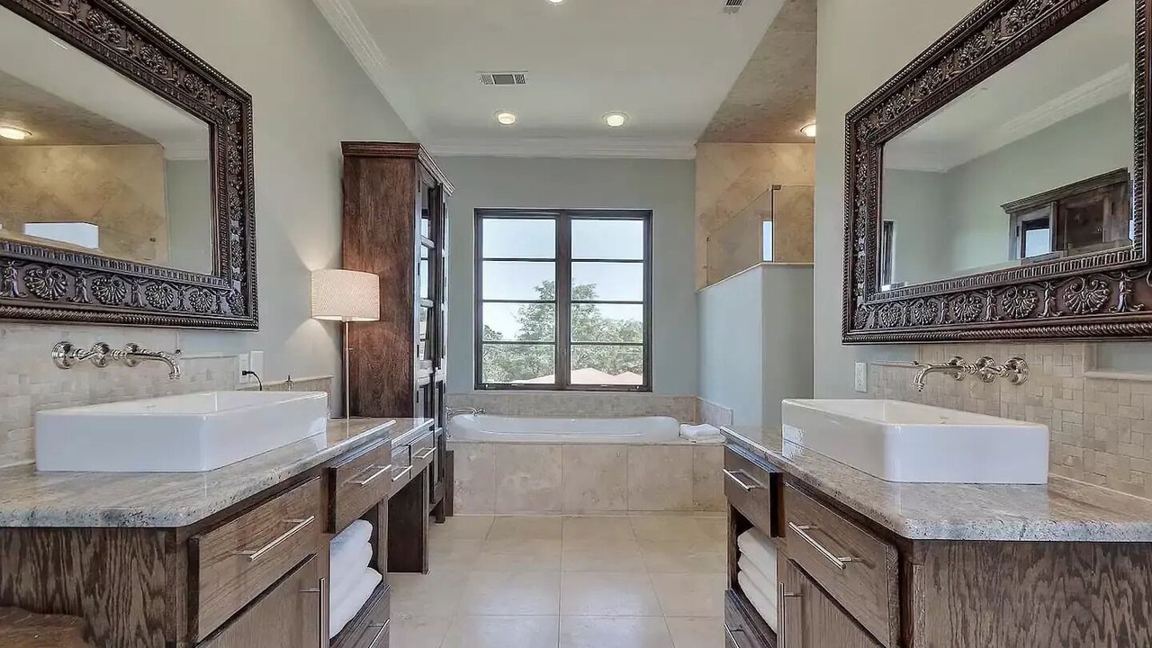 Photo of Bathroom in Sunset Valley