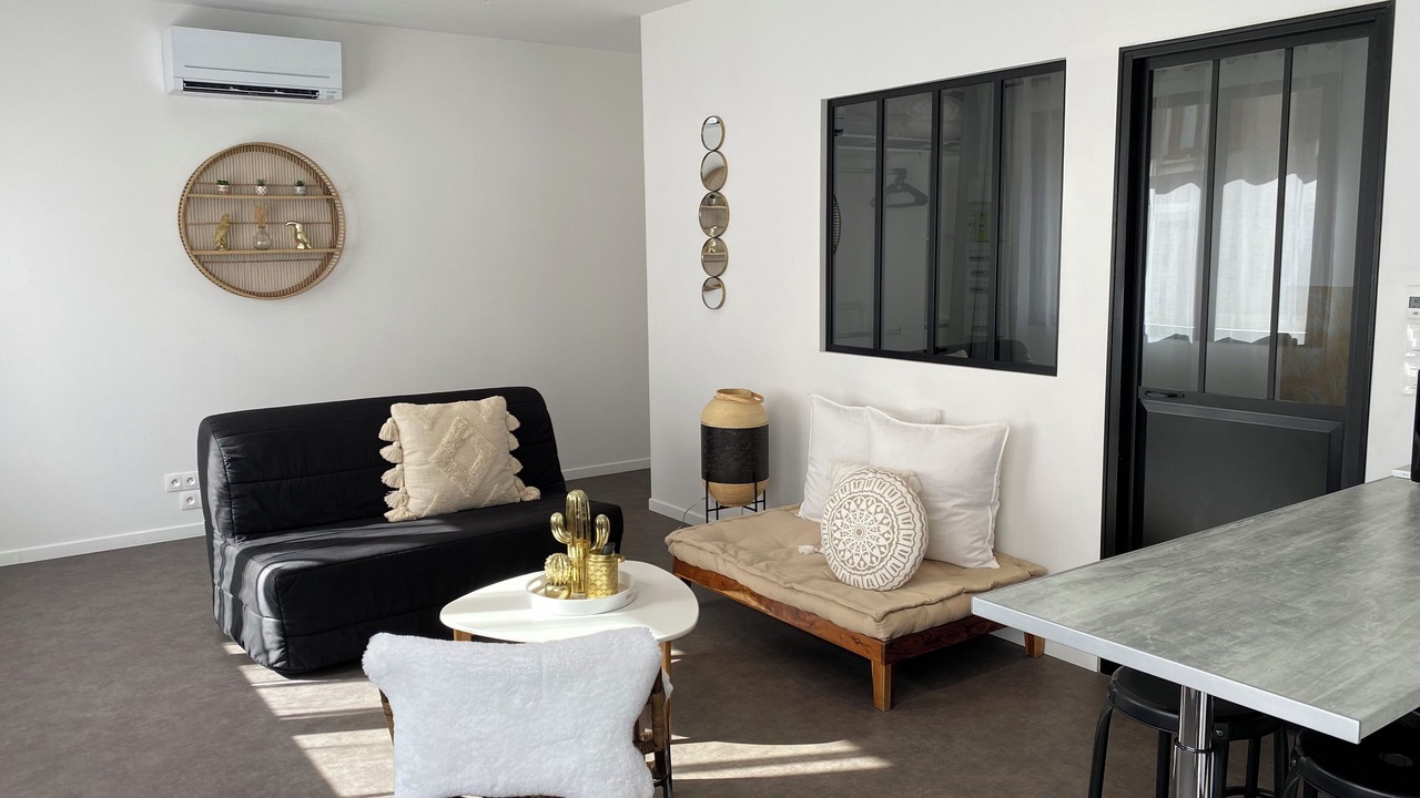 Photo of Livingroom in Ury