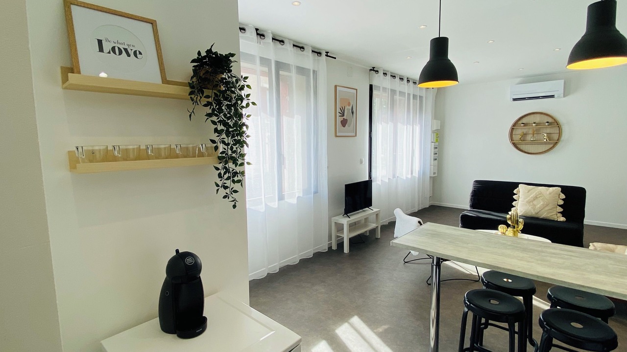 Photo of Others in Ury