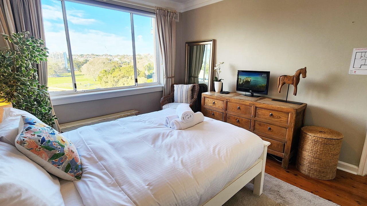 Photo of Others in Elizabeth Bay