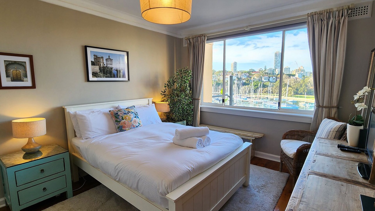 Photo of Others in Elizabeth Bay