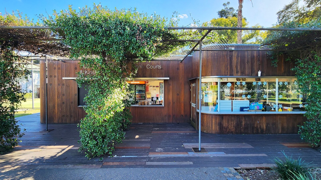 Photo of Others in Elizabeth Bay