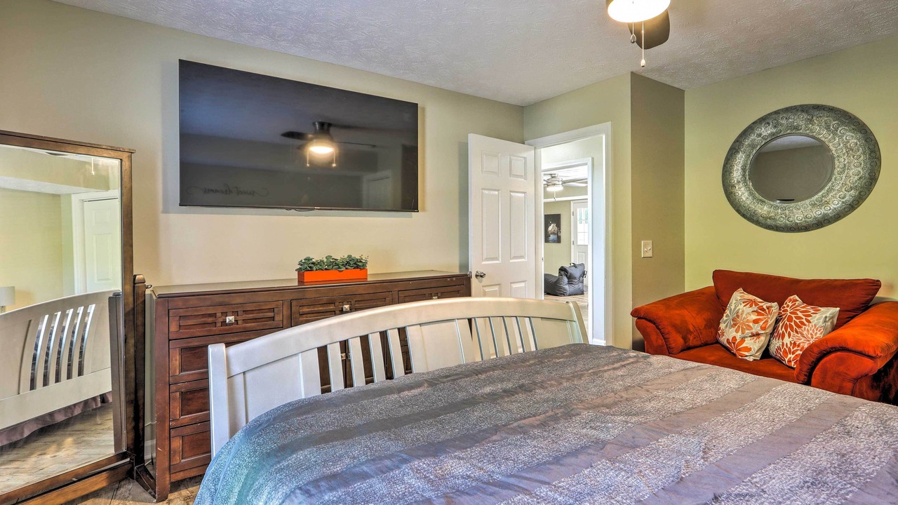 Photo of Others in Oak Hill