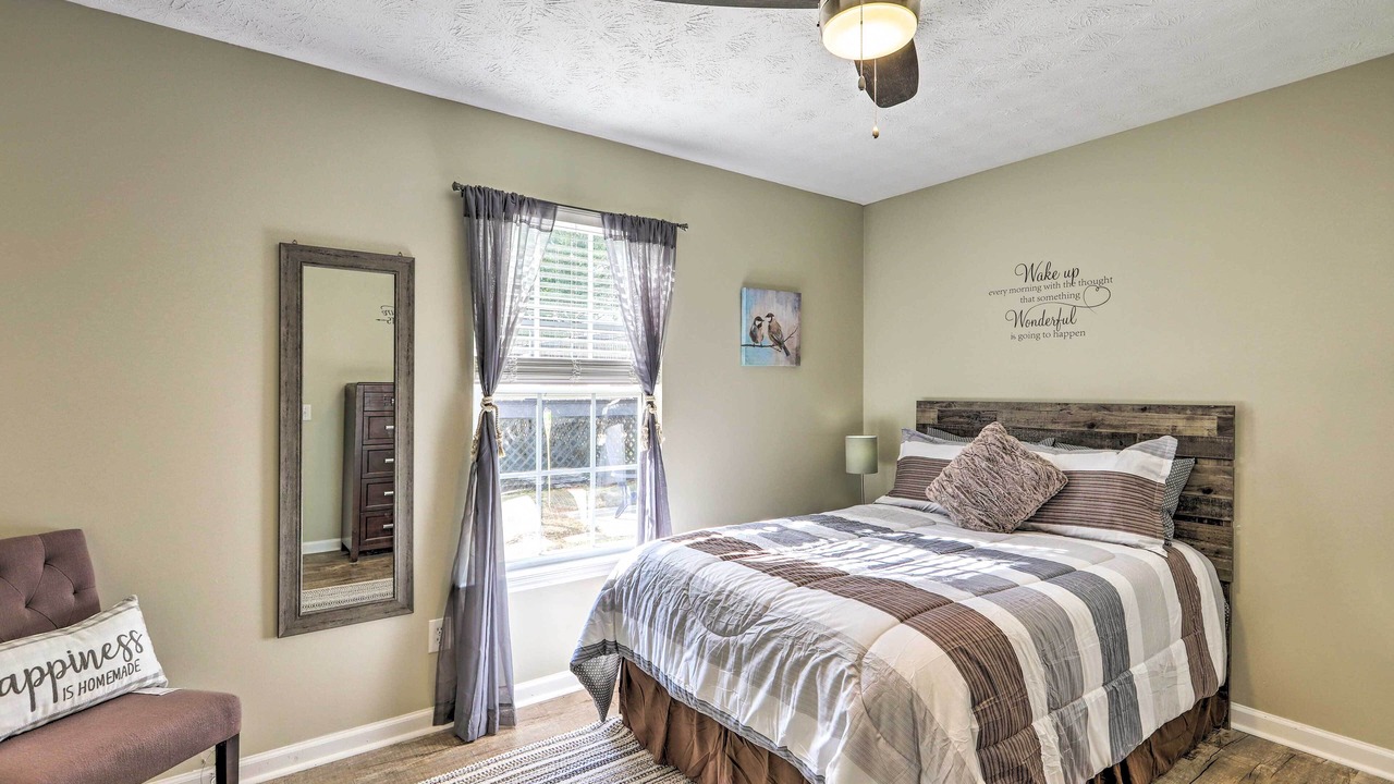 Photo of Others in Oak Hill