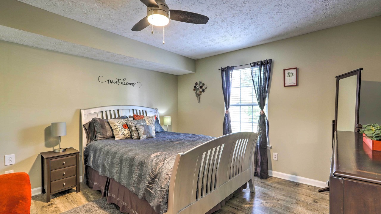 Photo of Others in Oak Hill