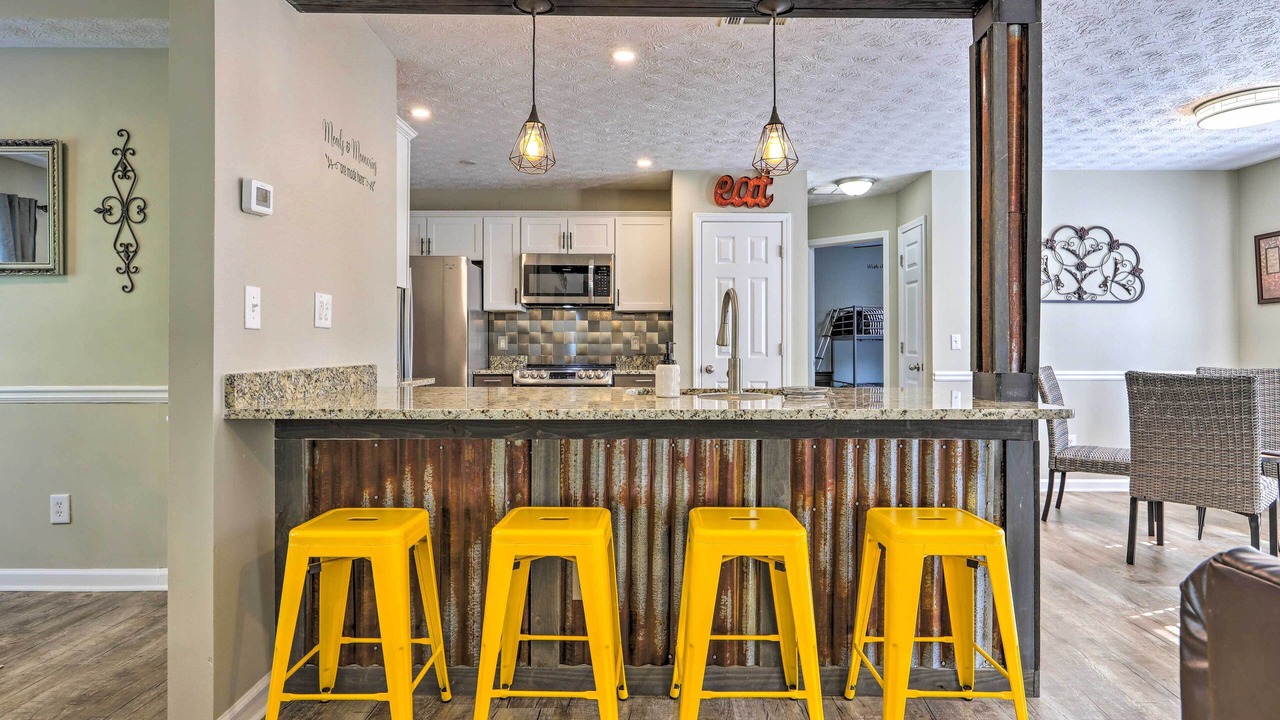 Photo of Others in Oak Hill