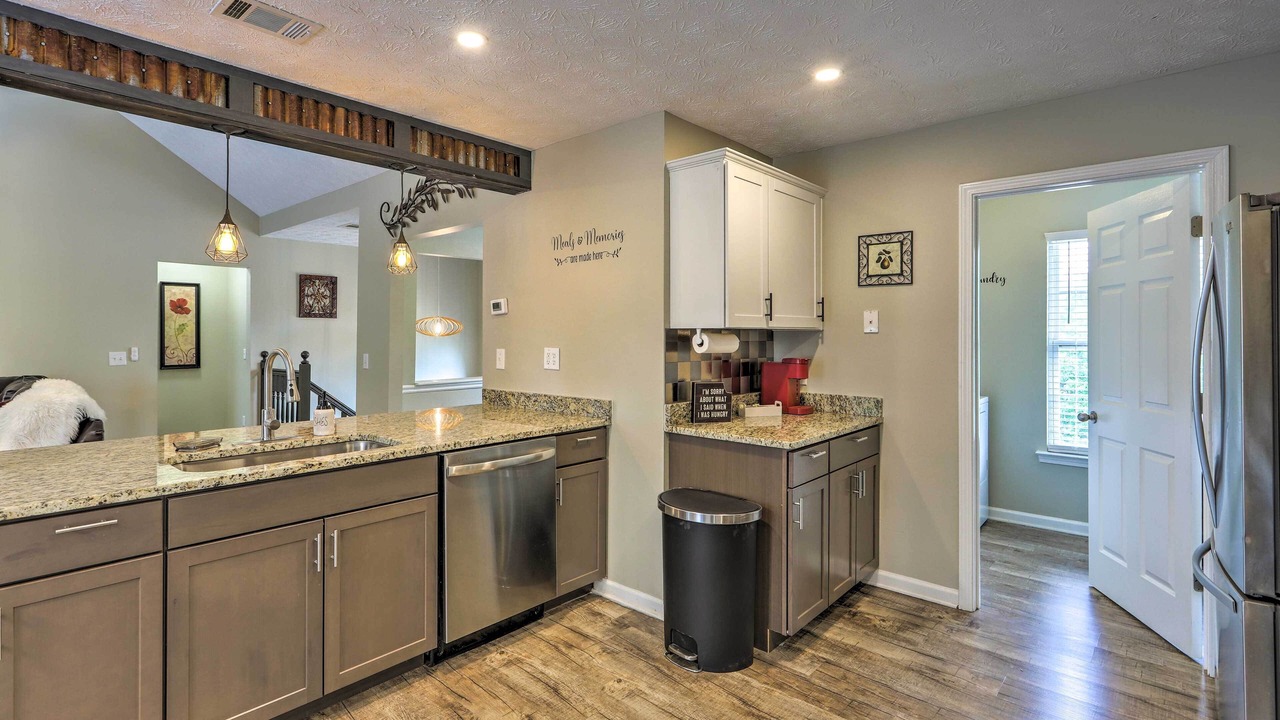 Photo of Others in Oak Hill