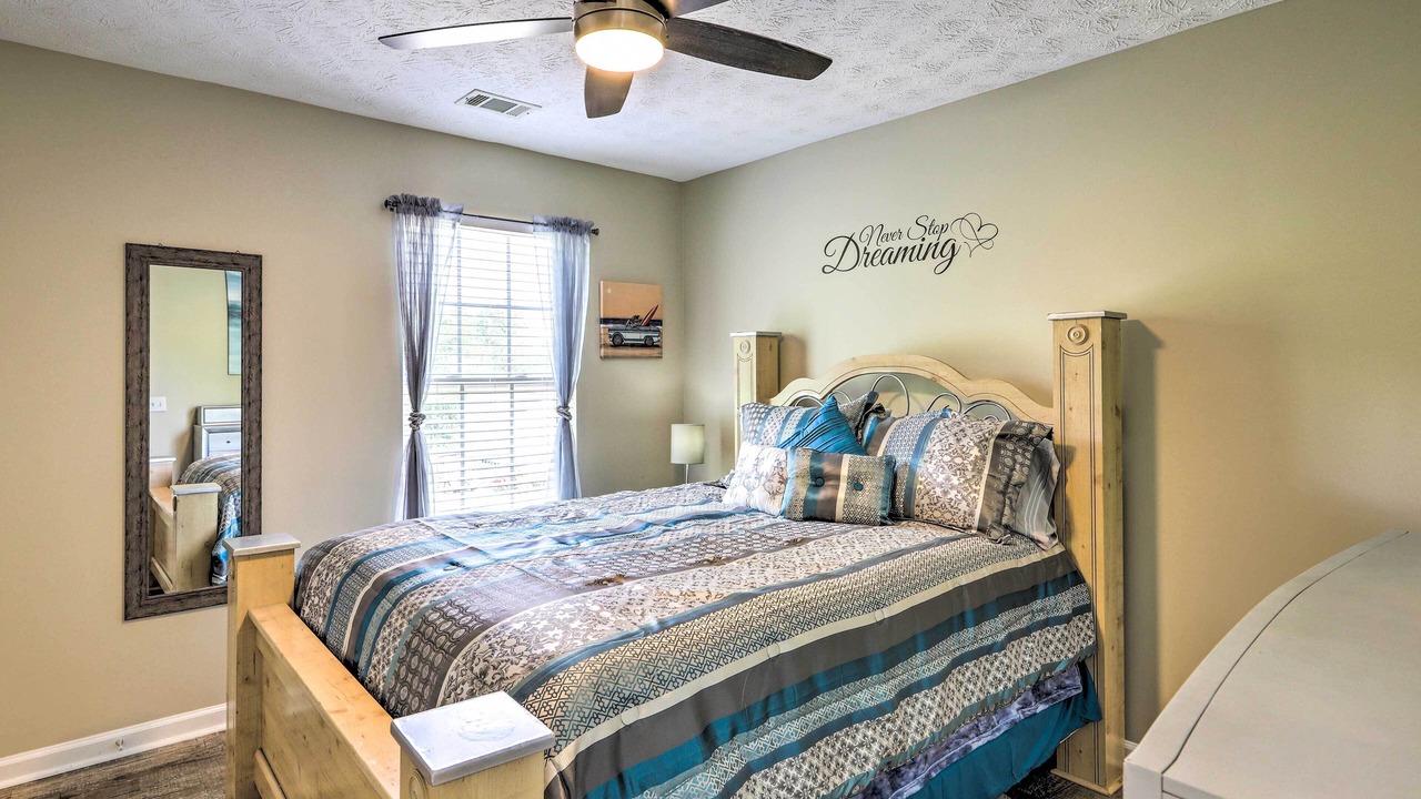 Photo of Others in Oak Hill