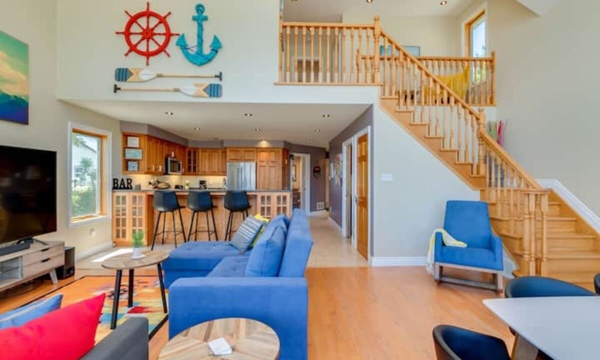Photo of Livingroom in Alcona