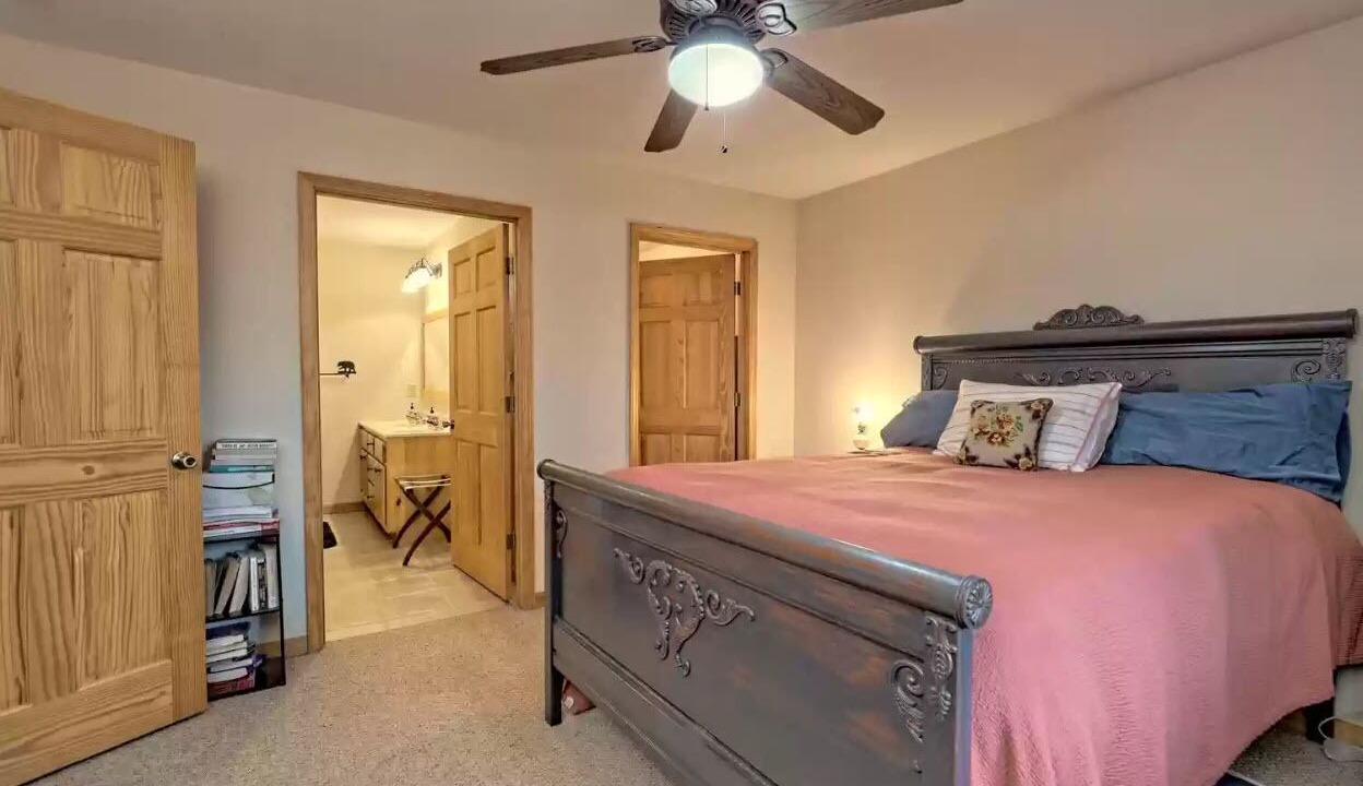 Photo of Bedroom in Tarheel