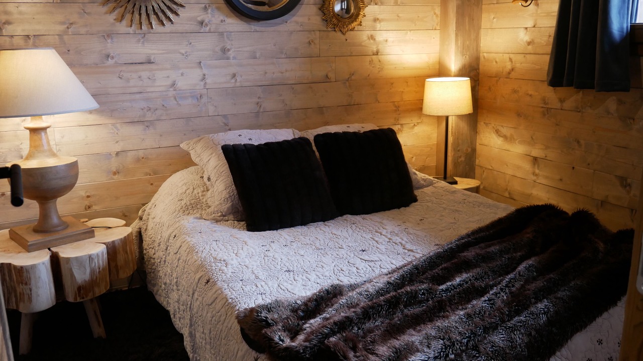 Photo of Bedroom in Demi-Quartier