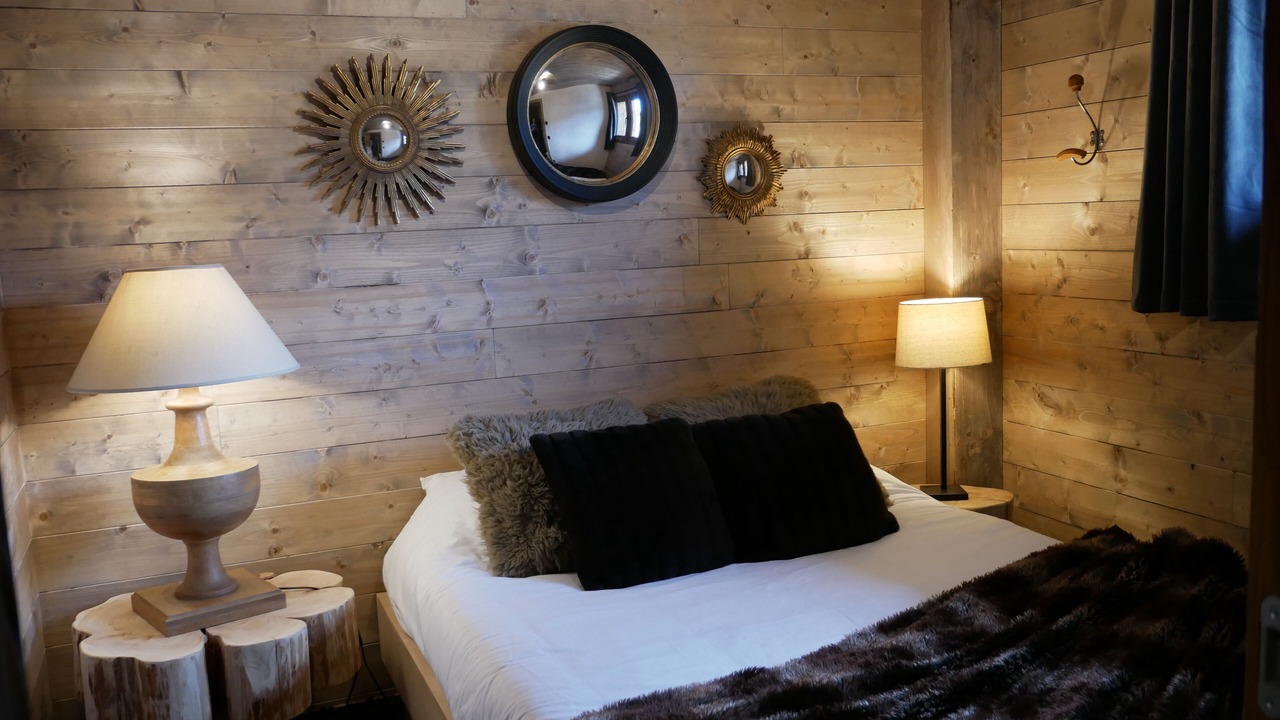 Photo of Bedroom in Demi-Quartier