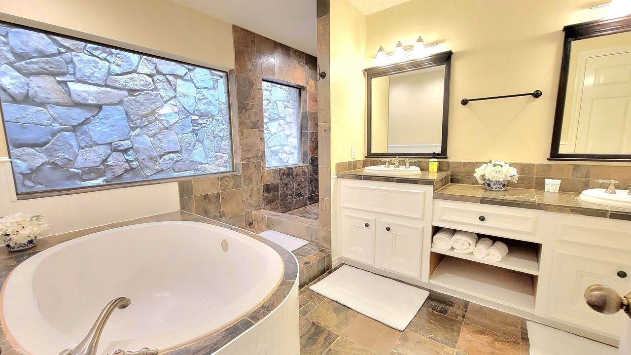Photo of Bathroom in Walden on Lake Conroe