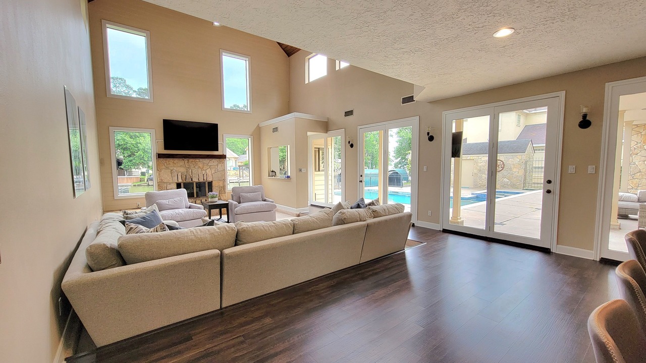 Photo of Livingroom in Walden on Lake Conroe