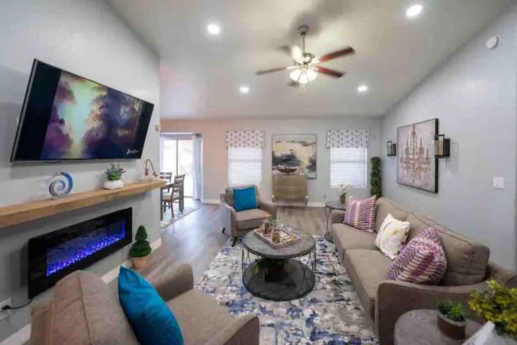 Photo of Livingroom in Pecos West