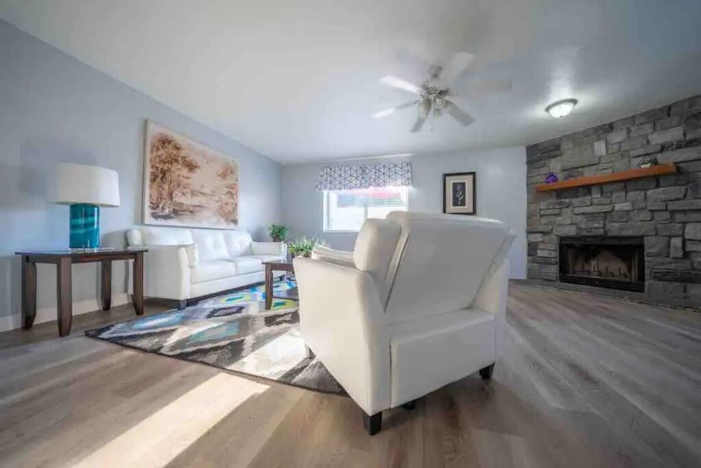 Photo of Livingroom in Pecos West