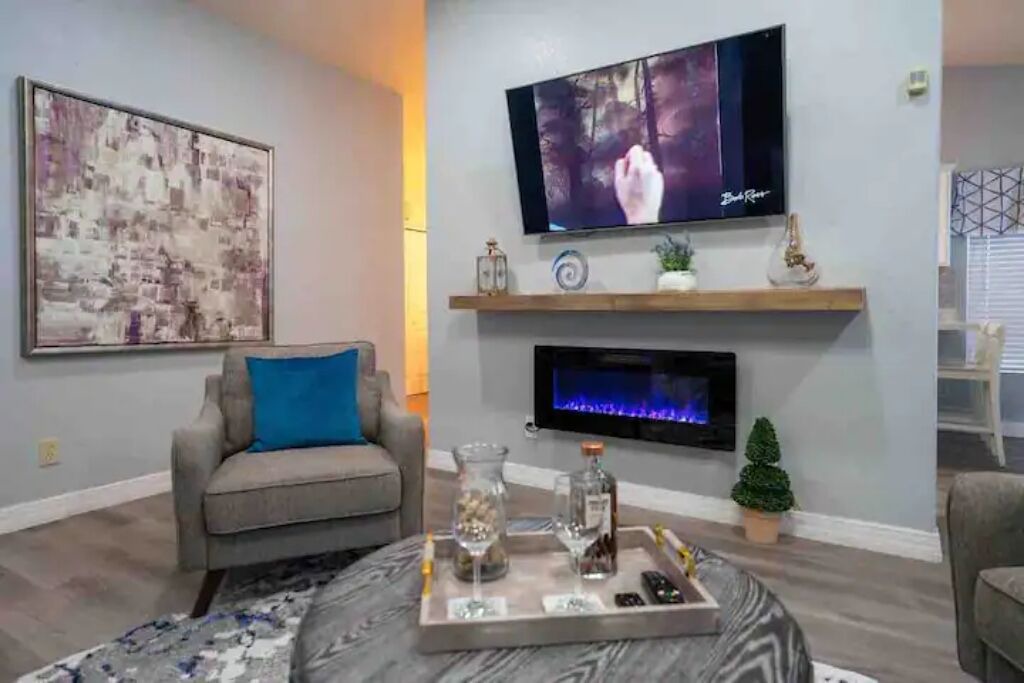 Photo of Livingroom in Pecos West