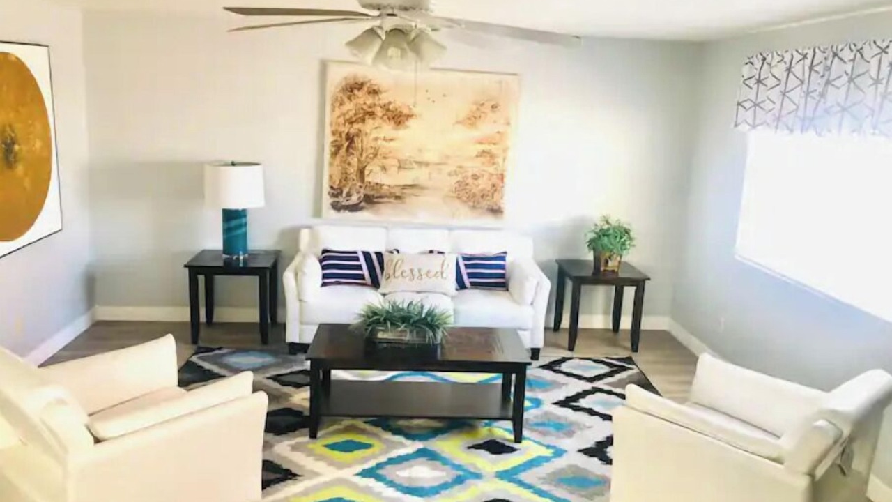 Photo of Livingroom in Pecos West
